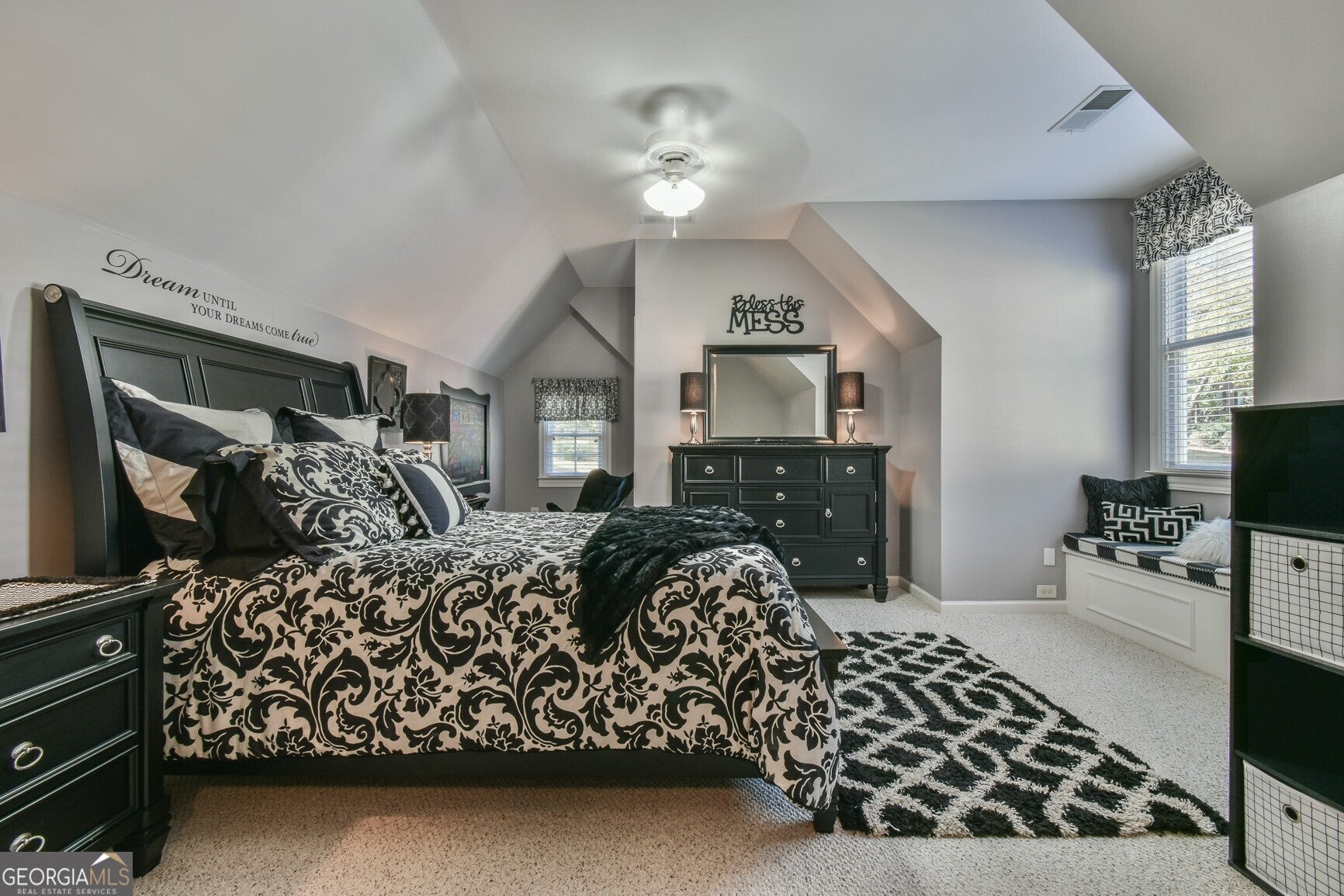 Suwanee, Georgia, 30024, United States, 5 Bedrooms Bedrooms, ,5 BathroomsBathrooms,Residential,Active,1970927