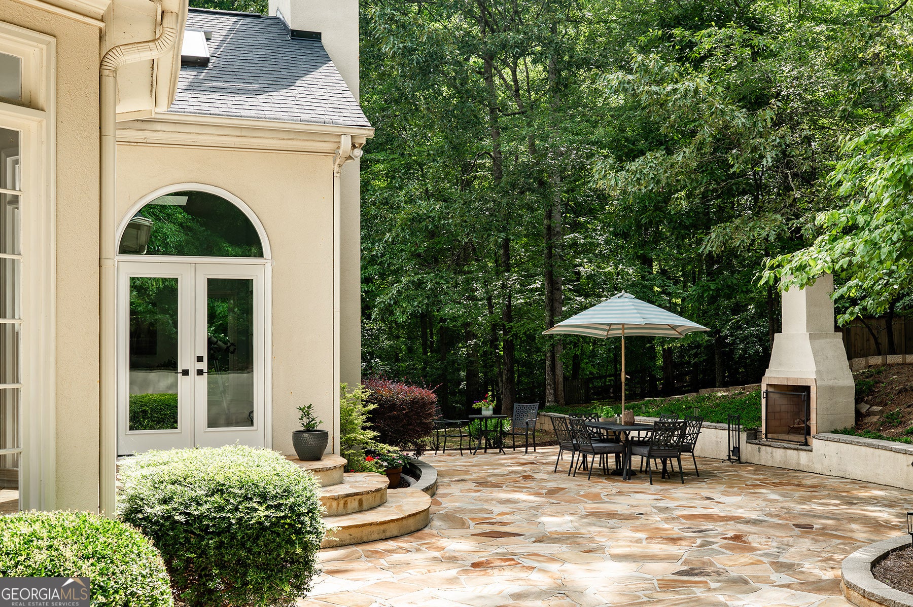 Roswell, Georgia, 30075, United States, 6 Bedrooms Bedrooms, ,6 BathroomsBathrooms,Residential,Active,1831832