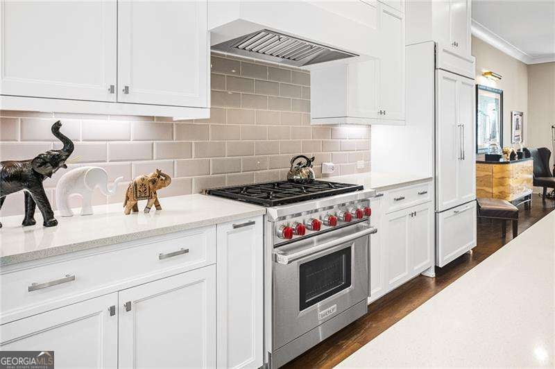 Atlanta, Georgia, 30319, United States, 3 Bedrooms Bedrooms, ,5 BathroomsBathrooms,Residential,Active,1996298