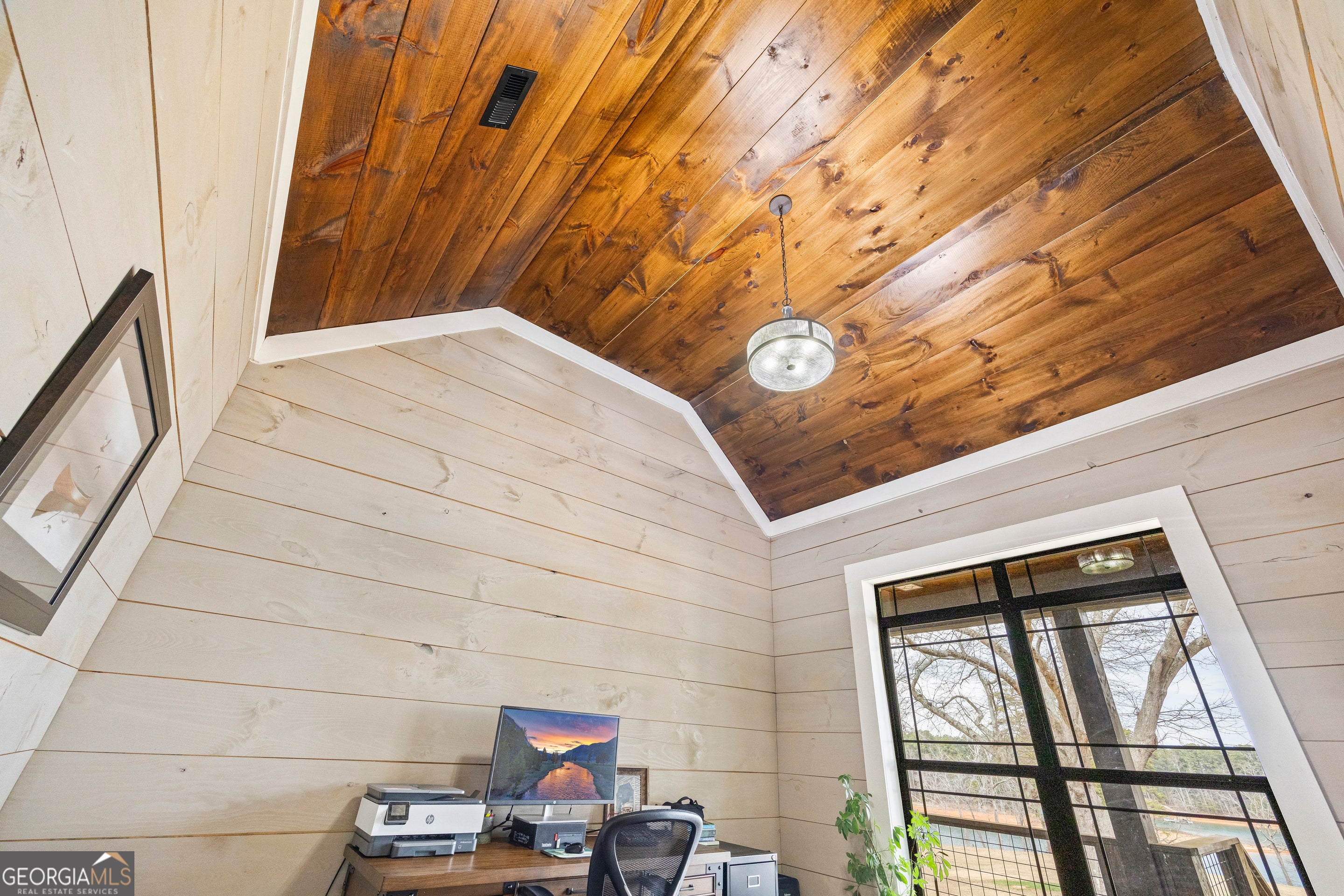 Hartwell, Georgia, 30643, United States, 6 Bedrooms Bedrooms, ,6 BathroomsBathrooms,Residential,Active,2011216