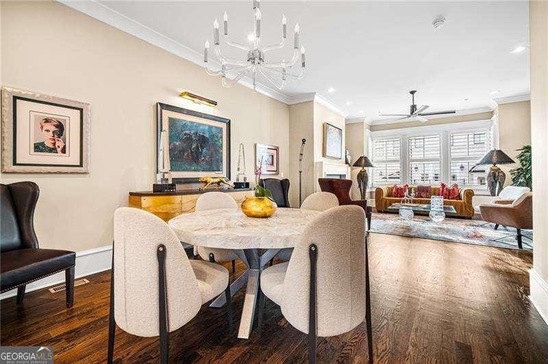 Atlanta, Georgia, 30319, United States, 3 Bedrooms Bedrooms, ,5 BathroomsBathrooms,Residential,Active,1996298