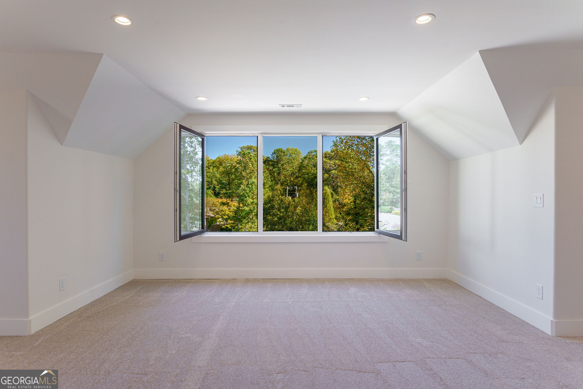 Cumming, Georgia, 30041, United States, 4 Bedrooms Bedrooms, ,4 BathroomsBathrooms,Residential,Active,1969675