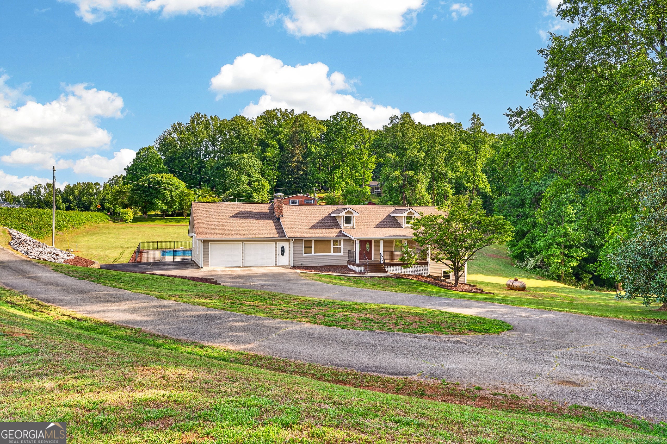 Dahlonega, Georgia, 30533, United States, 5 Bedrooms Bedrooms, ,4 BathroomsBathrooms,Residential,Active,2044583
