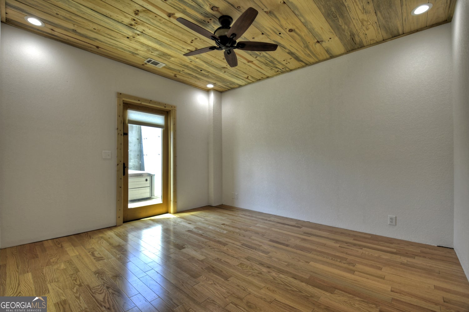 Morganton, Georgia, 30560, United States, 5 Bedrooms Bedrooms, ,3 BathroomsBathrooms,Residential,Active,1798022