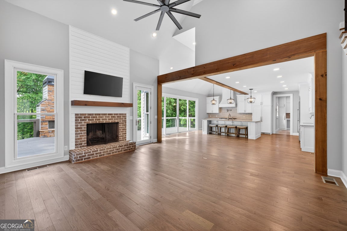 Gainesville, Georgia, 30506, United States, 5 Bedrooms Bedrooms, ,5 BathroomsBathrooms,Residential,Active,2044585