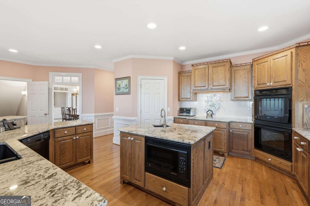 Big Canoe, Georgia, 30143, United States, 4 Bedrooms Bedrooms, ,5 BathroomsBathrooms,Residential,Active,2010164