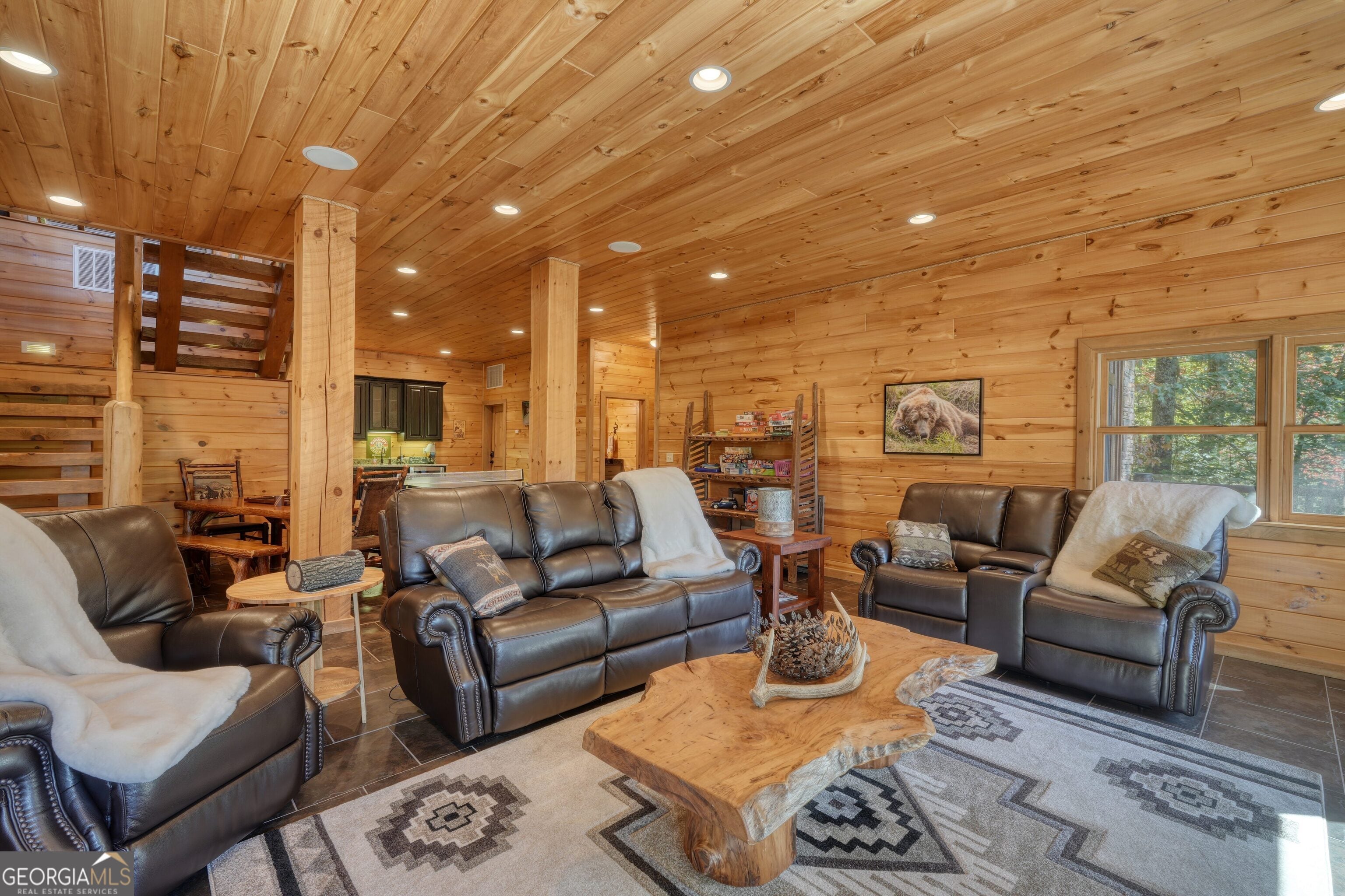 Blue Ridge, Georgia, 30513, United States, 4 Bedrooms Bedrooms, ,5 BathroomsBathrooms,Residential,Active,1969833