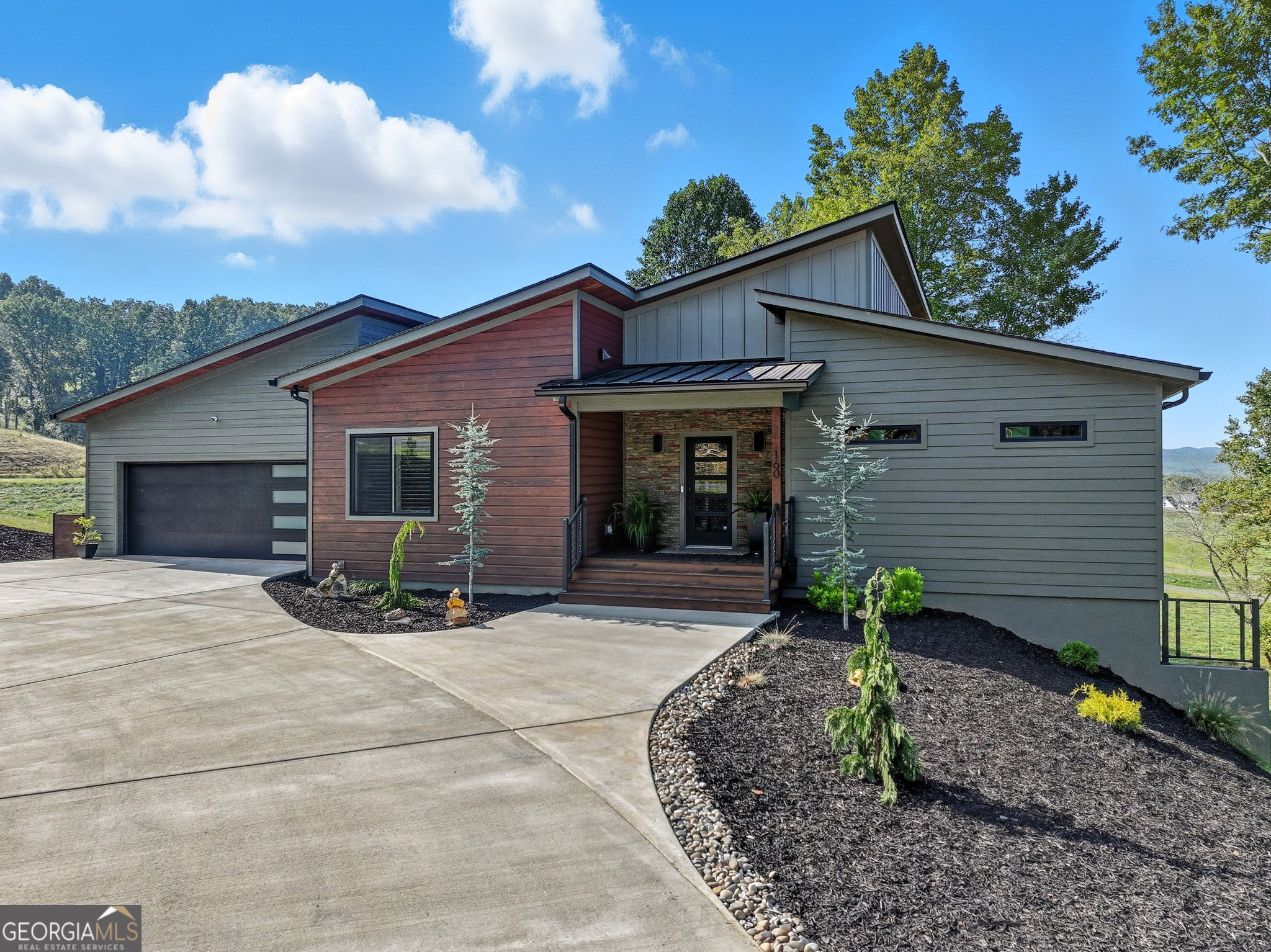 Morganton, Georgia, 30560, United States, 4 Bedrooms Bedrooms, ,4 BathroomsBathrooms,Residential,Active,2001369