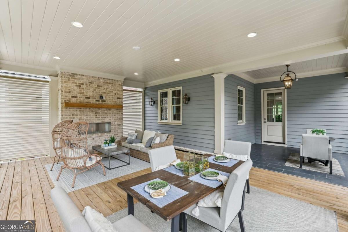 Alpharetta, Georgia, 30009, United States, 3 Bedrooms Bedrooms, ,4 BathroomsBathrooms,Residential,Active,1849535