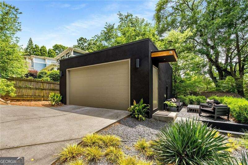 Atlanta, Georgia, 30306, United States, 4 Bedrooms Bedrooms, ,4 BathroomsBathrooms,Residential,Active,1828965