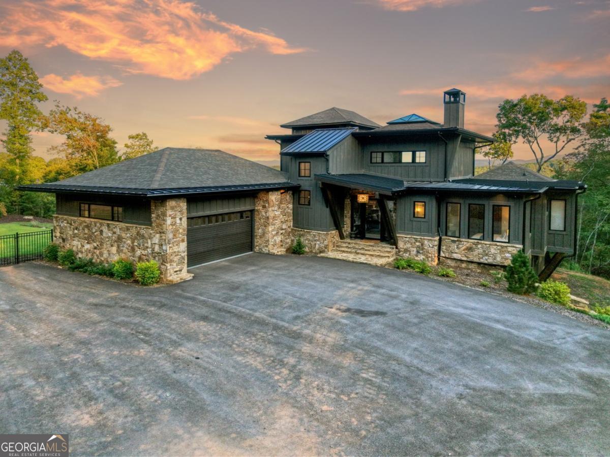 Blue Ridge, Georgia, 30513, United States, 5 Bedrooms Bedrooms, ,5 BathroomsBathrooms,Residential,Active,2003557