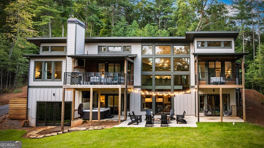 Ellijay, Georgia, 30540, United States, 5 Bedrooms Bedrooms, ,6 BathroomsBathrooms,Residential,Active,1919053