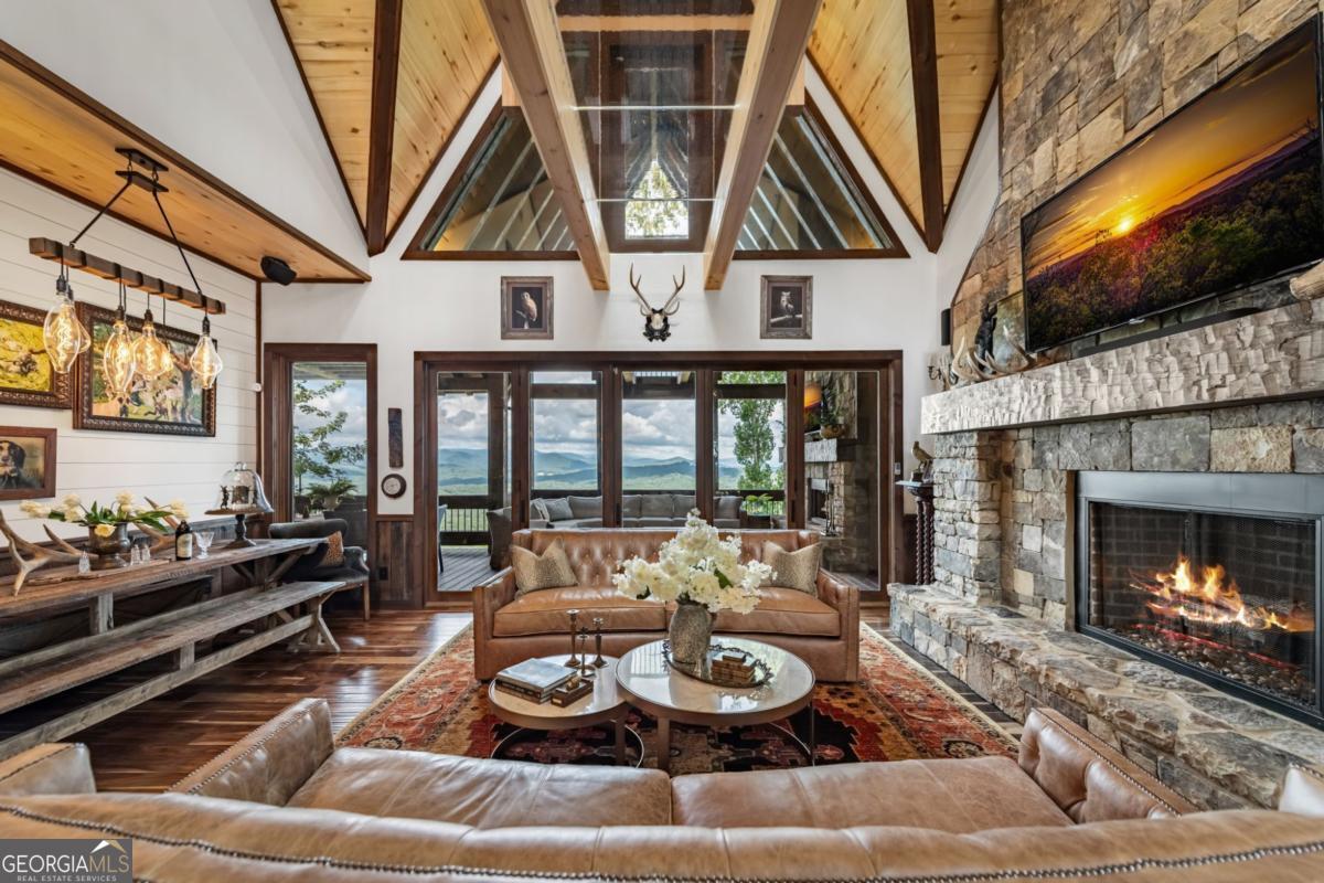 Blue Ridge, Georgia, 30513, United States, 4 Bedrooms Bedrooms, ,4 BathroomsBathrooms,Residential,Active,1905085
