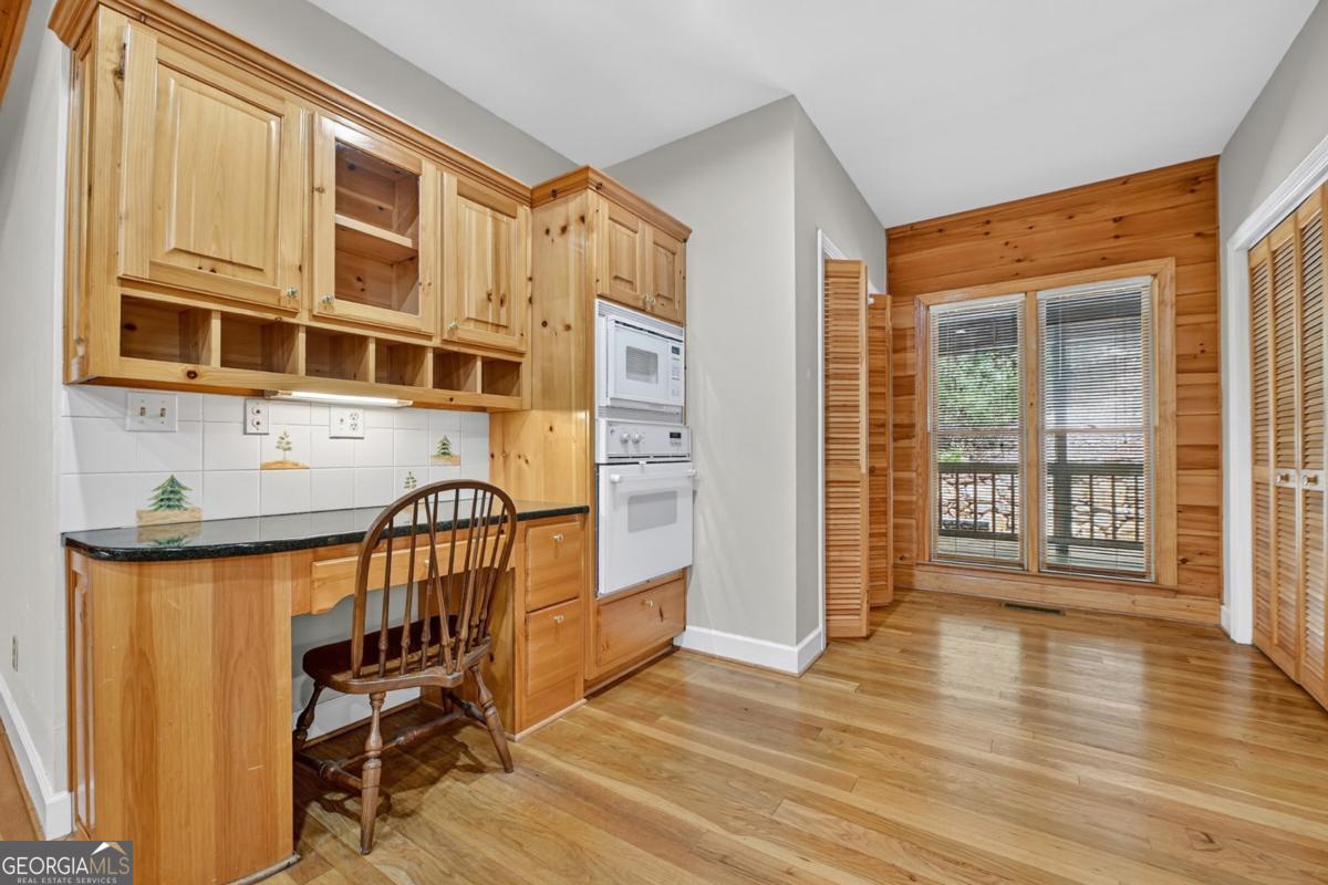 Ellijay, Georgia, 30536, United States, 3 Bedrooms Bedrooms, ,5 BathroomsBathrooms,Residential,Active,1929666