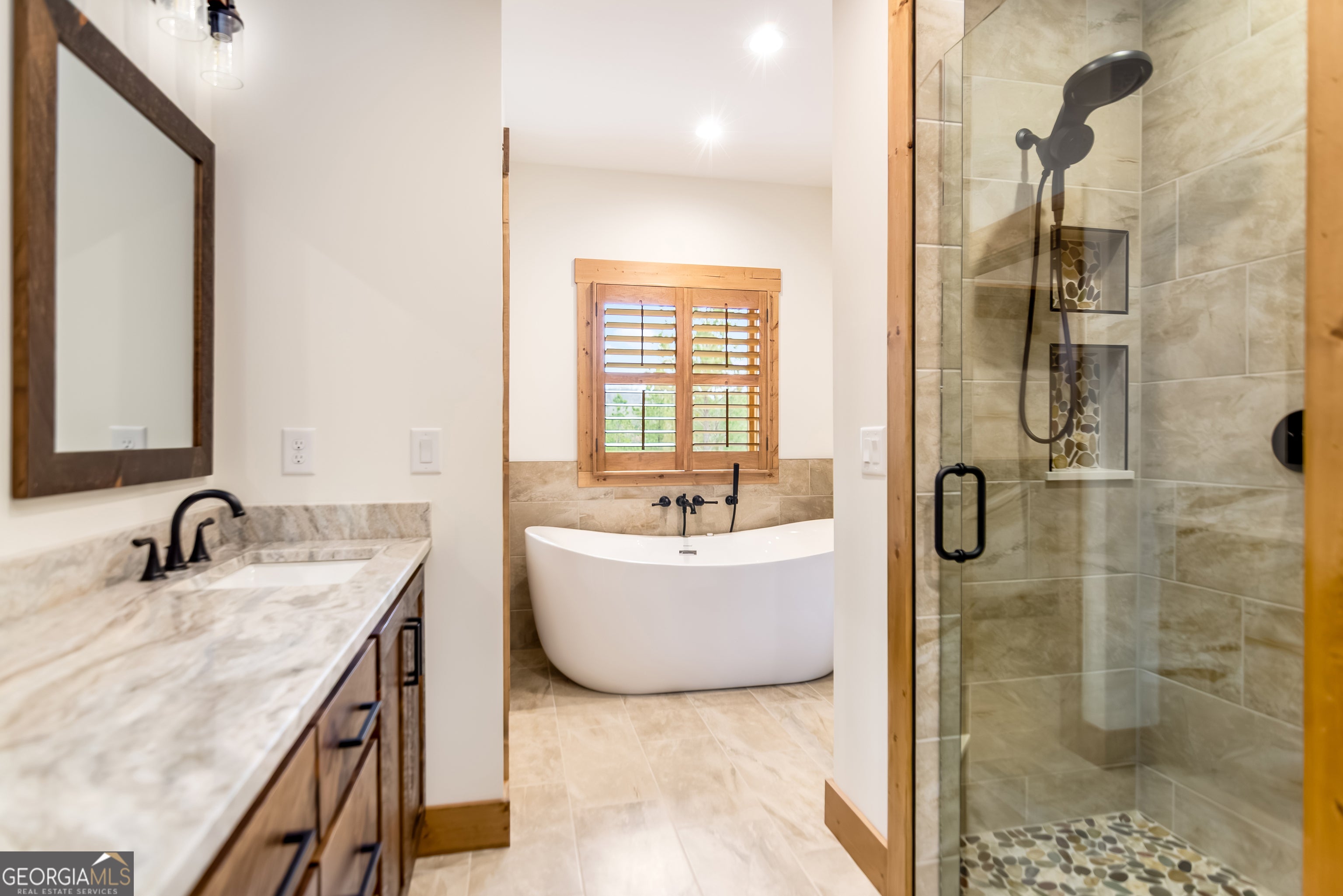 Talking Rock, Georgia, 30175, United States, 4 Bedrooms Bedrooms, ,3 BathroomsBathrooms,Residential,Active,2000209