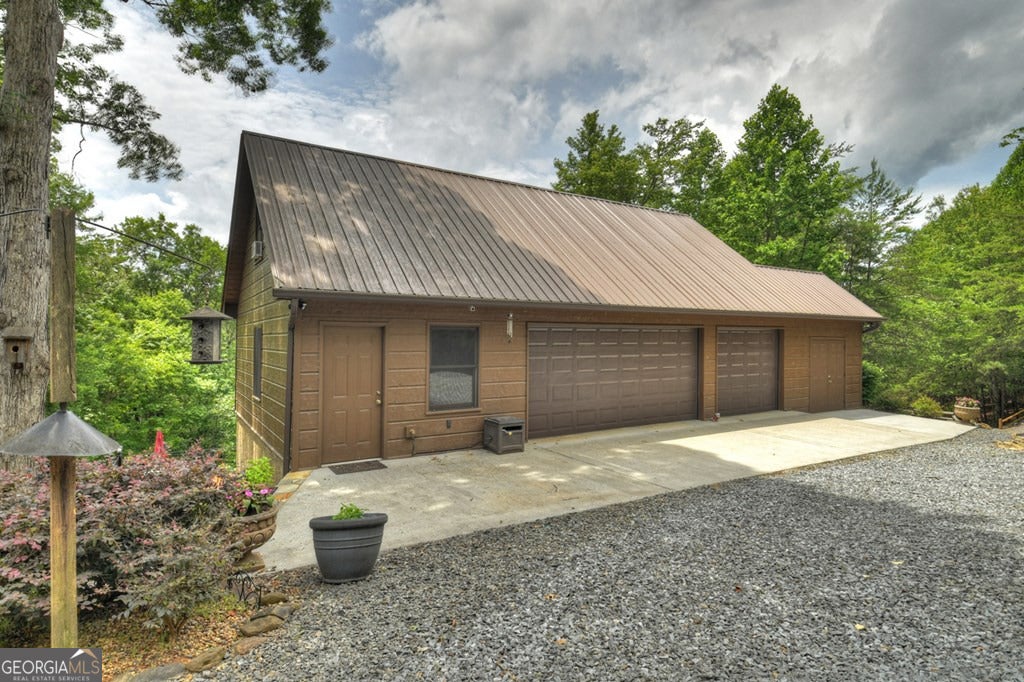 Morganton, Georgia, 30560, United States, 4 Bedrooms Bedrooms, ,6 BathroomsBathrooms,Residential,Active,1945076