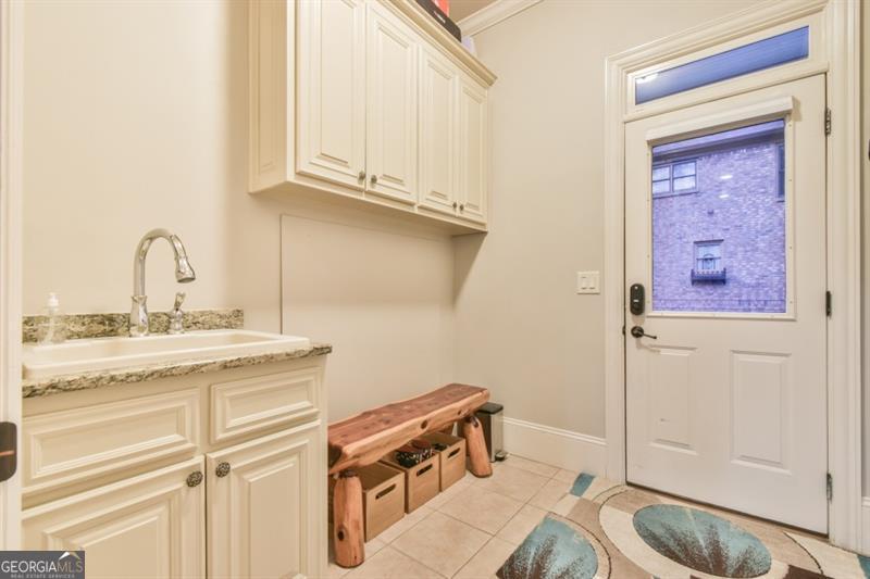 Hoschton, Georgia, 30548, United States, 5 Bedrooms Bedrooms, ,6 BathroomsBathrooms,Residential,Active,2011443