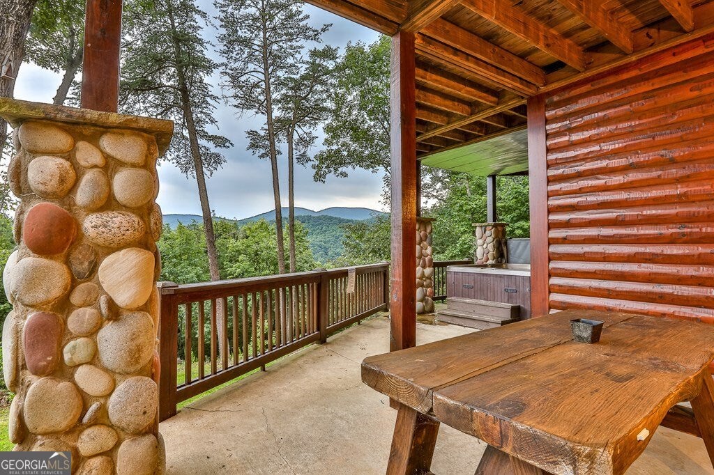Blue Ridge, Georgia, 30513, United States, 4 Bedrooms Bedrooms, ,4 BathroomsBathrooms,Residential,Active,2010546