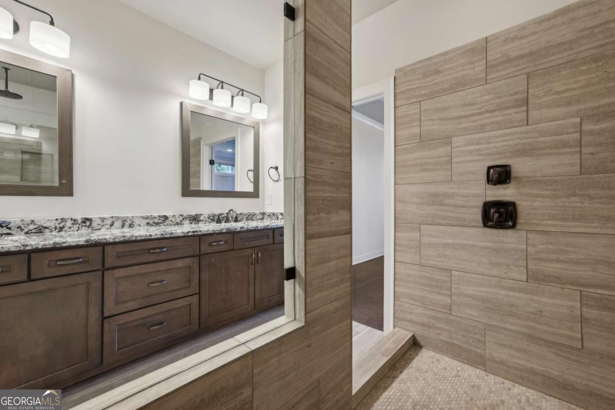 Alpharetta, Georgia, 30009, United States, 3 Bedrooms Bedrooms, ,4 BathroomsBathrooms,Residential,Active,1899885