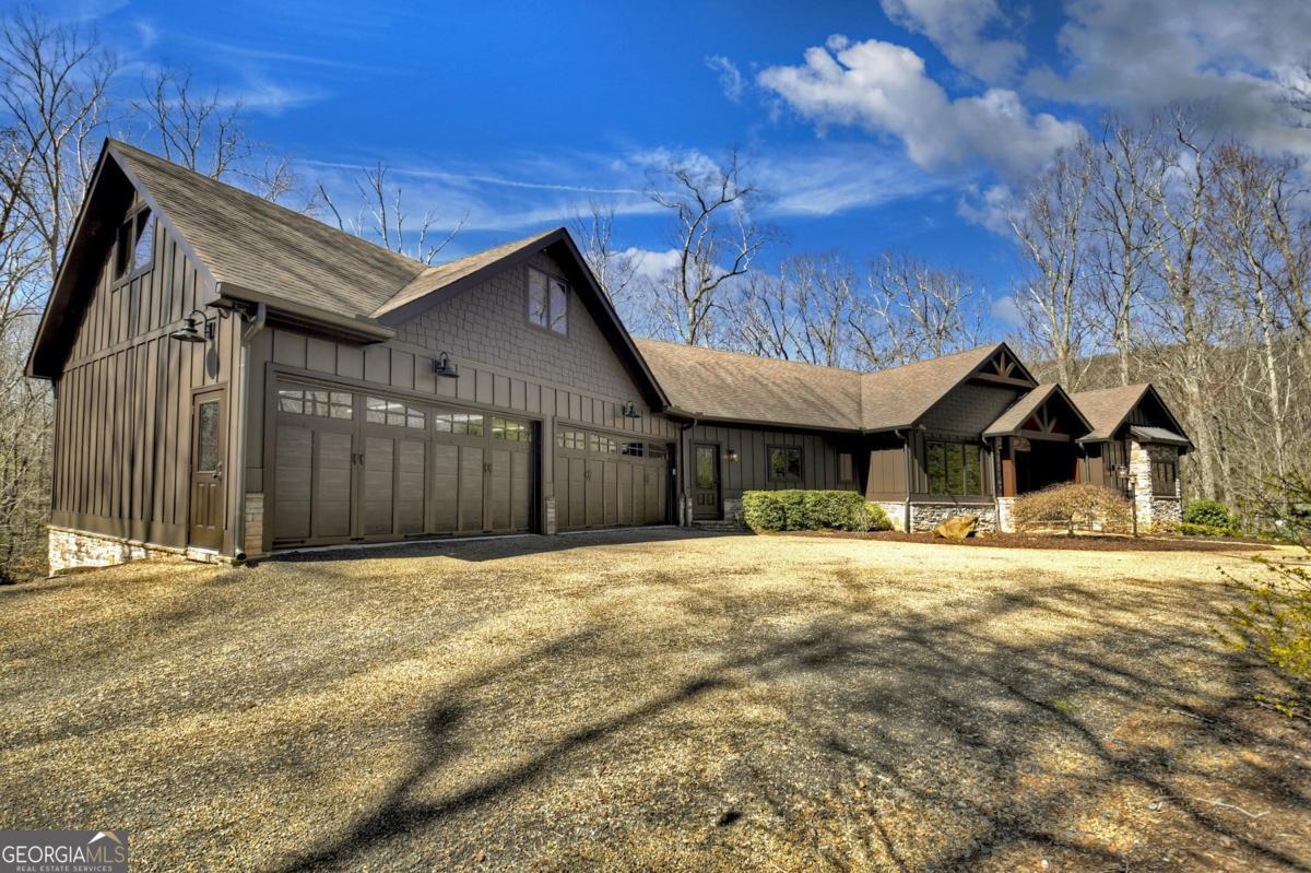Ellijay, Georgia, 30536, United States, 5 Bedrooms Bedrooms, ,6 BathroomsBathrooms,Residential,Active,1953697