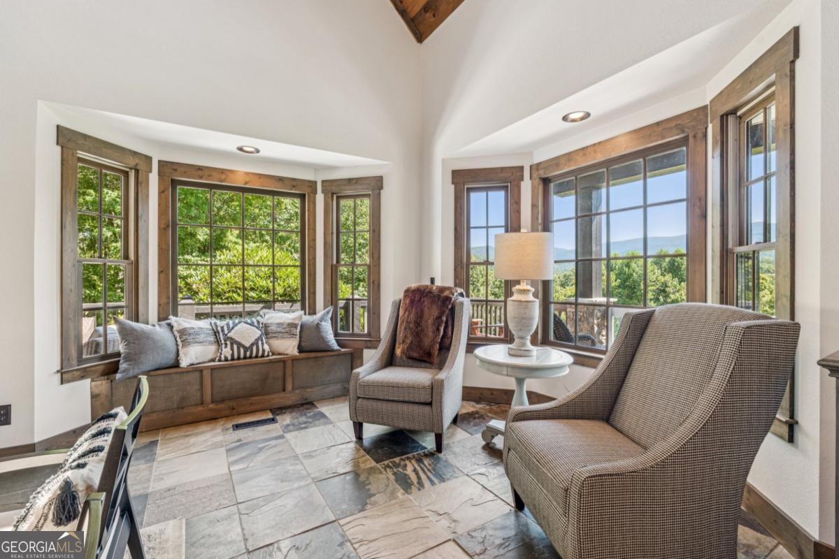 Ellijay, Georgia, 30536, United States, 3 Bedrooms Bedrooms, ,4 BathroomsBathrooms,Residential,Active,1929422