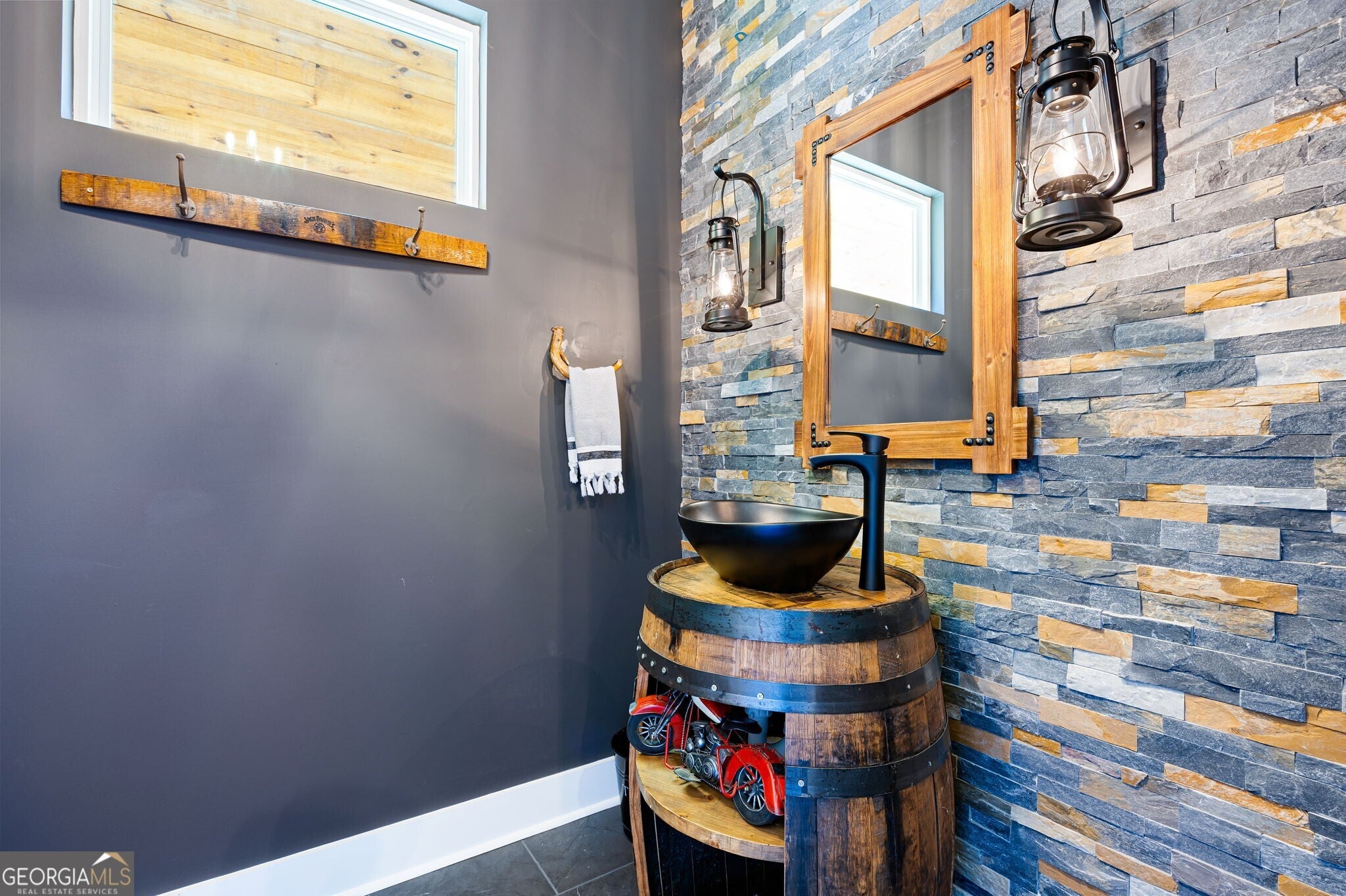 Rydal, Georgia, 30171, United States, 5 Bedrooms Bedrooms, ,5 BathroomsBathrooms,Residential,Active,1987251