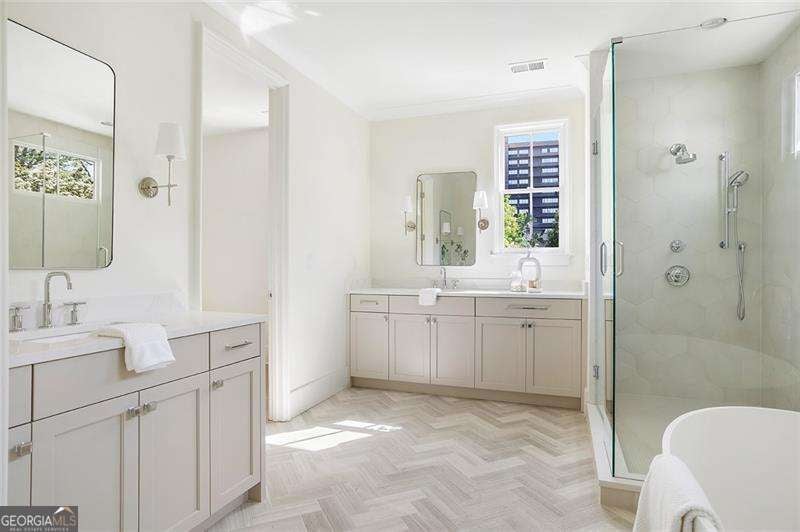 Atlanta, Georgia, 30309, United States, 4 Bedrooms Bedrooms, ,4 BathroomsBathrooms,Residential,Active,1869126