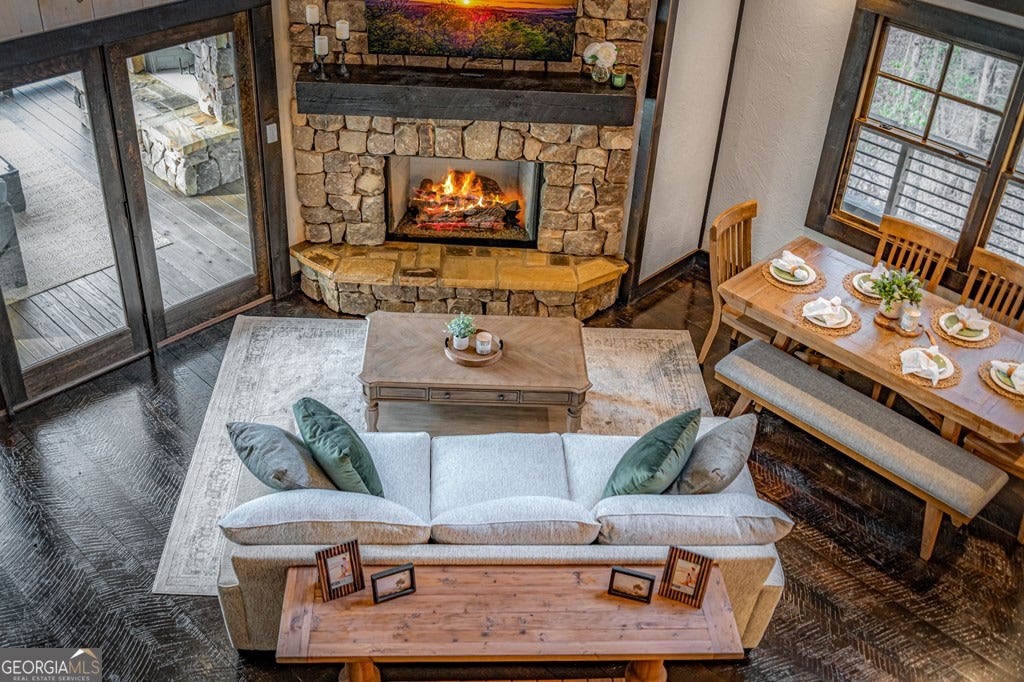 Blue Ridge, Georgia, 30513, United States, 3 Bedrooms Bedrooms, ,4 BathroomsBathrooms,Residential,Active,2030094