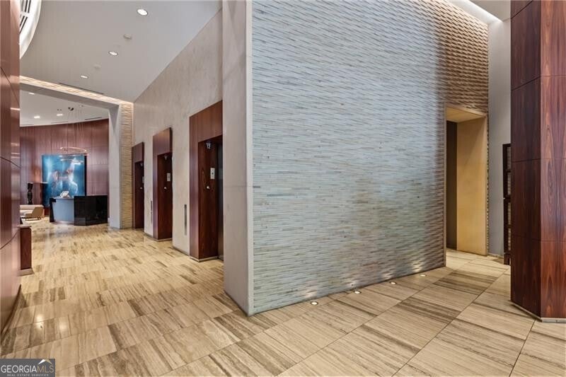 Atlanta, Georgia, 30326, United States, 2 Bedrooms Bedrooms, ,3 BathroomsBathrooms,Residential,Active,1945461