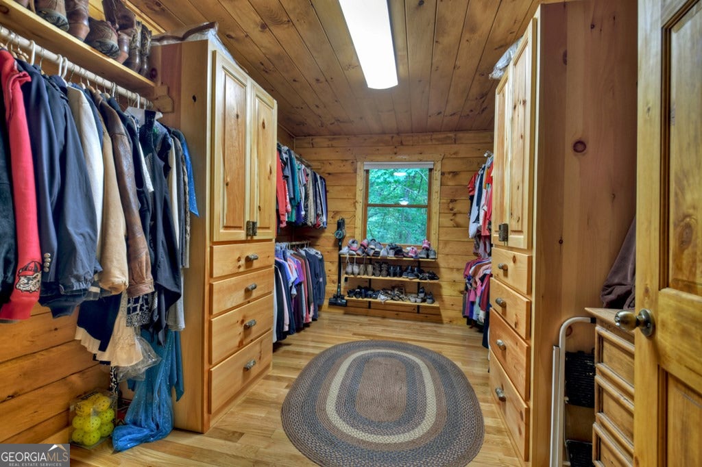 Morganton, Georgia, 30560, United States, 4 Bedrooms Bedrooms, ,6 BathroomsBathrooms,Residential,Active,1945076