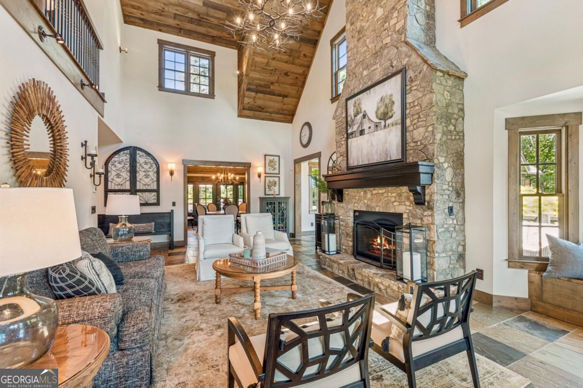 Ellijay, Georgia, 30536, United States, 3 Bedrooms Bedrooms, ,4 BathroomsBathrooms,Residential,Active,1929422
