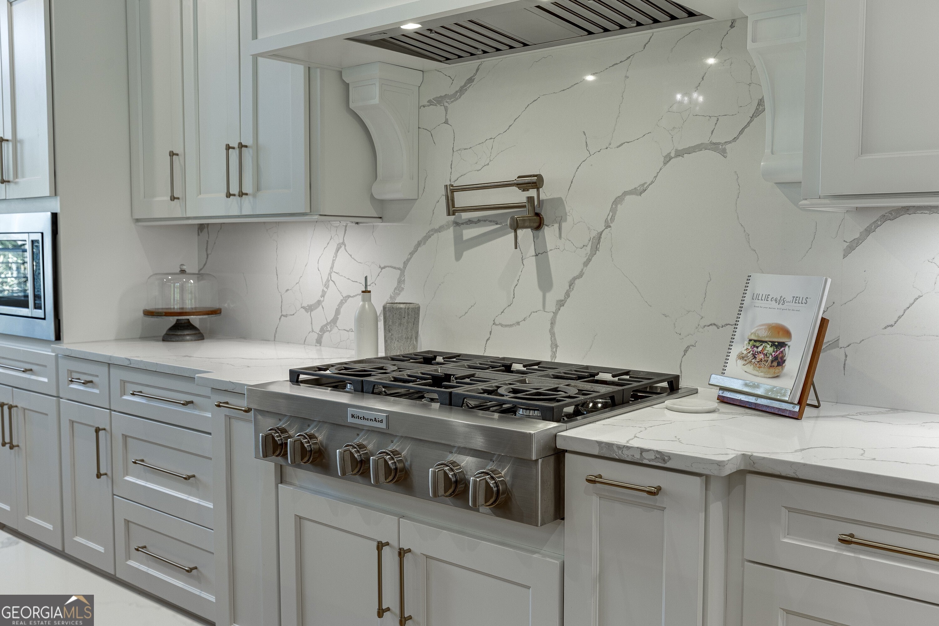 Flowery Branch, Georgia, 30542, United States, 4 Bedrooms Bedrooms, ,6 BathroomsBathrooms,Residential,Active,1999906