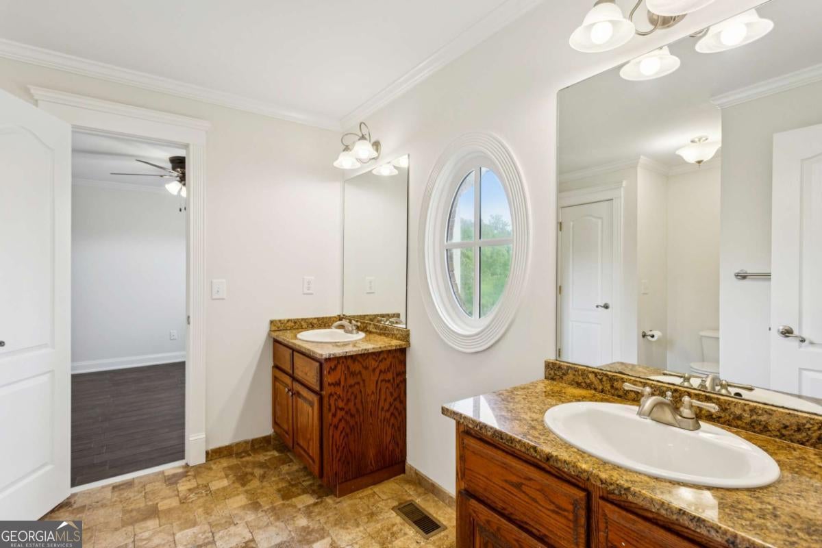 Taylorsville, Georgia, 30178, United States, 5 Bedrooms Bedrooms, ,6 BathroomsBathrooms,Residential,Active,1952987
