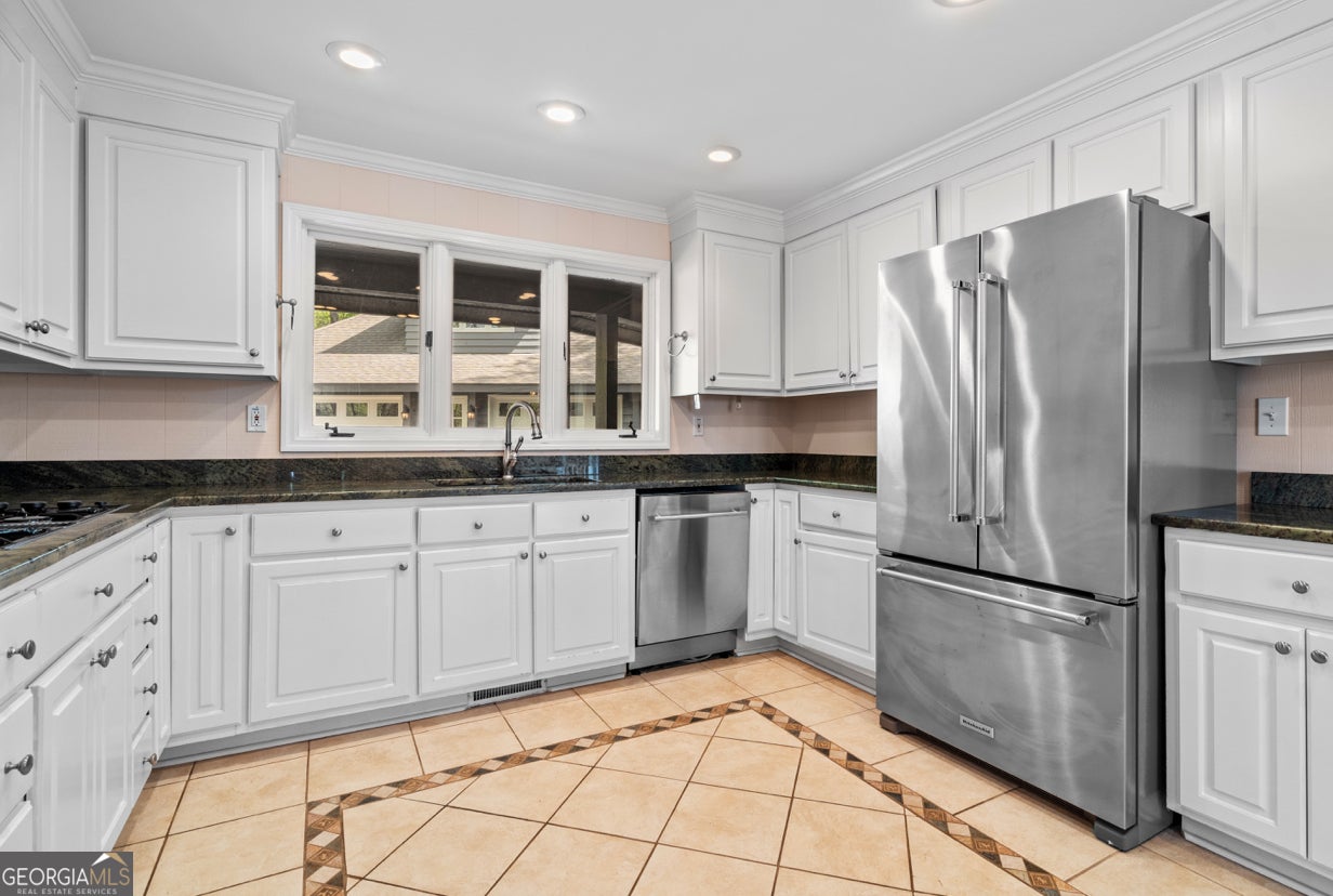 Big Canoe, Georgia, 30143, United States, 4 Bedrooms Bedrooms, ,4 BathroomsBathrooms,Residential,Active,1969757