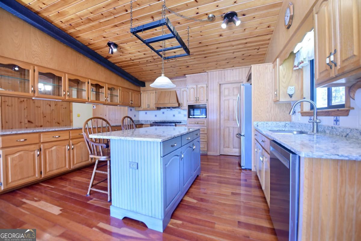 Blairsville, Georgia, 30512, United States, 3 Bedrooms Bedrooms, ,3 BathroomsBathrooms,Residential,Active,2009374