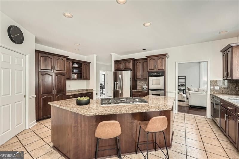 Roswell, Georgia, 30075, United States, 6 Bedrooms Bedrooms, ,6 BathroomsBathrooms,Residential,Active,2015432