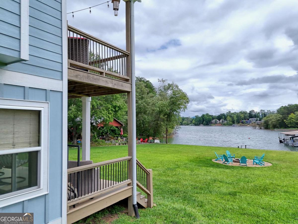 Hiawassee, Georgia, 30546, United States, 2 Bedrooms Bedrooms, ,3 BathroomsBathrooms,Residential,Active,1914779
