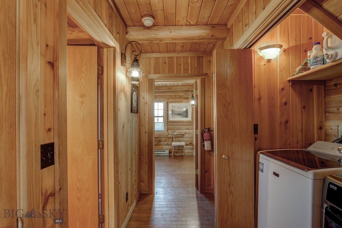 Cameron, Montana, 59720, United States, ,2 BathroomsBathrooms,Residential,Active,1769574