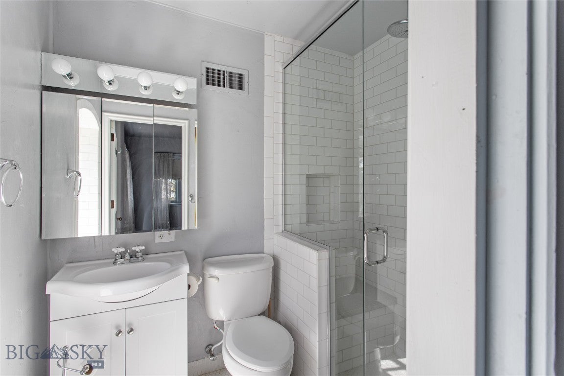 Butte, Montana, 59701, United States, 5 Bedrooms Bedrooms, ,3 BathroomsBathrooms,Residential,Active,1909636