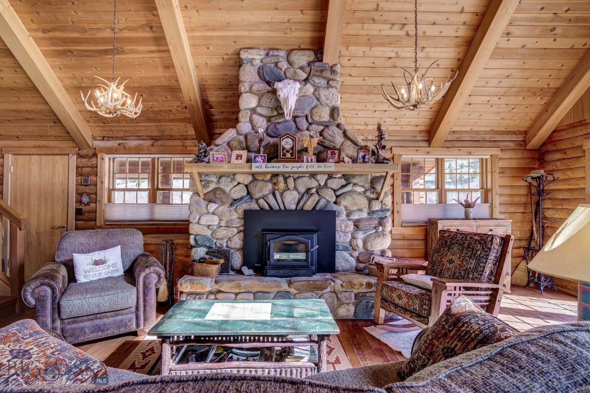 Cameron, Montana, 59720, United States, ,2 BathroomsBathrooms,Residential,Active,1769574