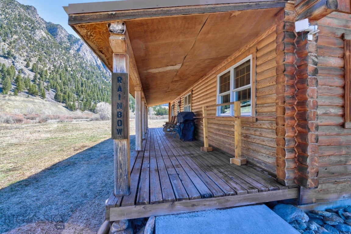 Cameron, Montana, 59720, United States, ,2 BathroomsBathrooms,Residential,Active,1769574