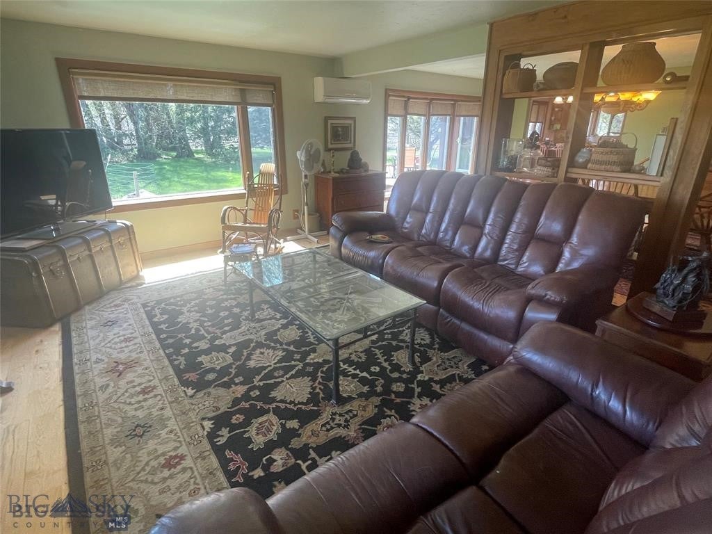 Ennis, Montana, 59729, United States, 4 Bedrooms Bedrooms, ,2 BathroomsBathrooms,Residential,Active,2013181