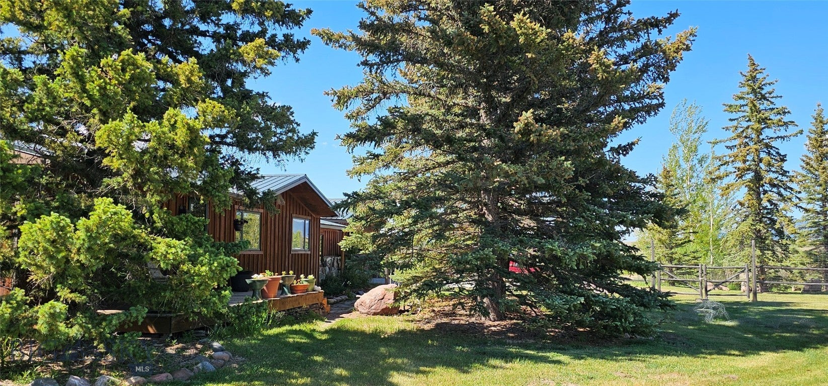 Ennis, Montana, 59729, United States, 4 Bedrooms Bedrooms, ,2 BathroomsBathrooms,Residential,Active,1849550