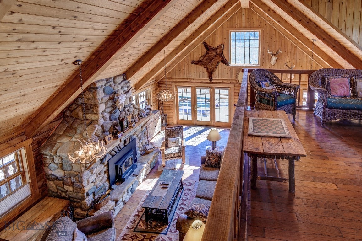 Cameron, Montana, 59720, United States, ,2 BathroomsBathrooms,Residential,Active,1769574