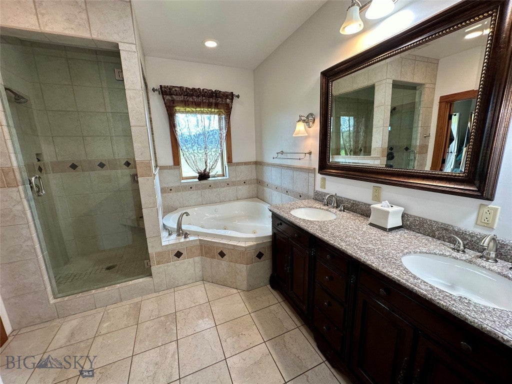 Livingston, Montana, 59047, United States, 4 Bedrooms Bedrooms, ,3 BathroomsBathrooms,Residential,Active,1942401