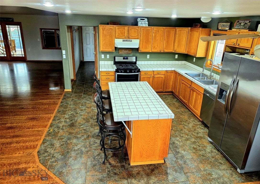 Boulder, Montana, 59632, United States, 5 Bedrooms Bedrooms, ,3 BathroomsBathrooms,Residential,Active,1909637