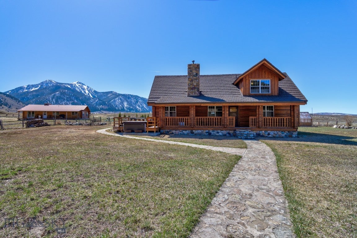 Cameron, Montana, 59720, United States, ,2 BathroomsBathrooms,Residential,Active,1769574