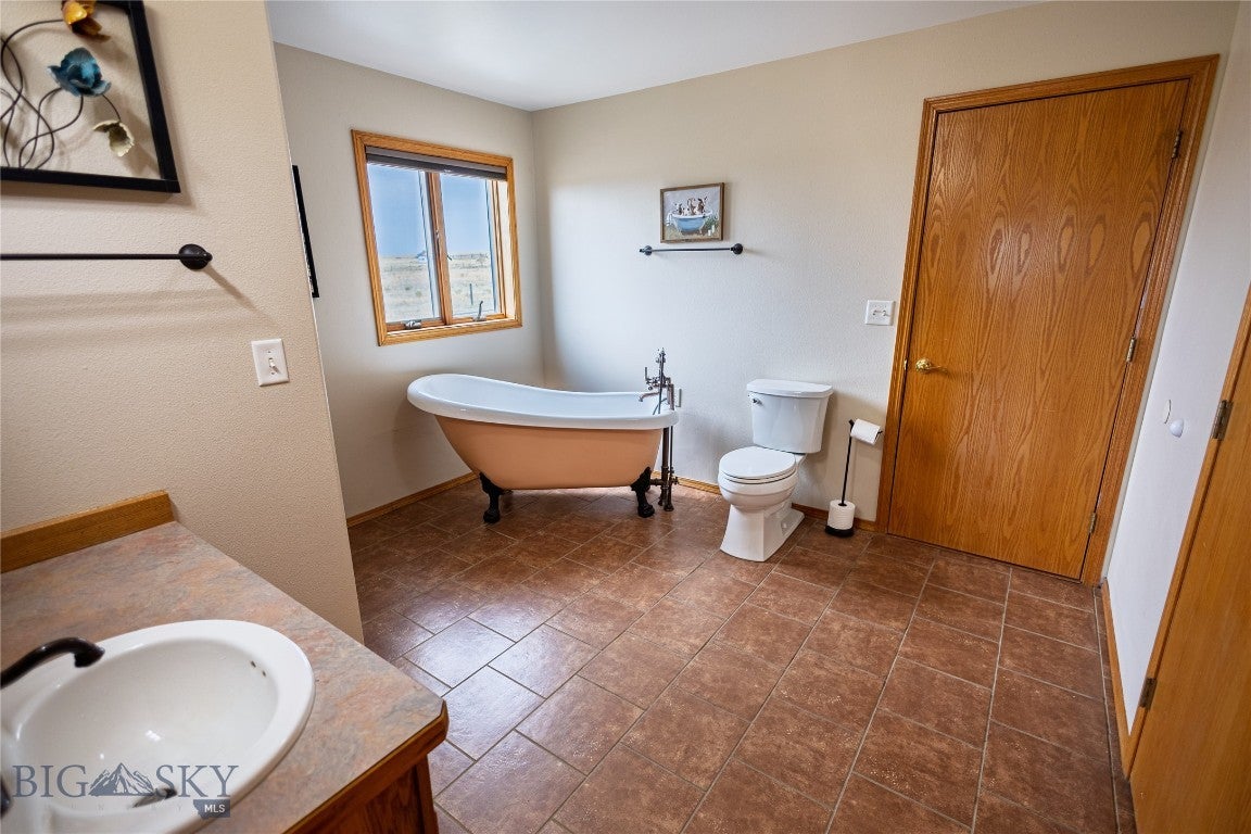 Boulder, Montana, 59632, United States, 5 Bedrooms Bedrooms, ,3 BathroomsBathrooms,Residential,Active,1909637