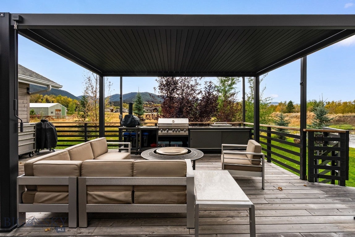 Bozeman, Montana, 59718, United States, 5 Bedrooms Bedrooms, ,5 BathroomsBathrooms,Residential,Active,1959513