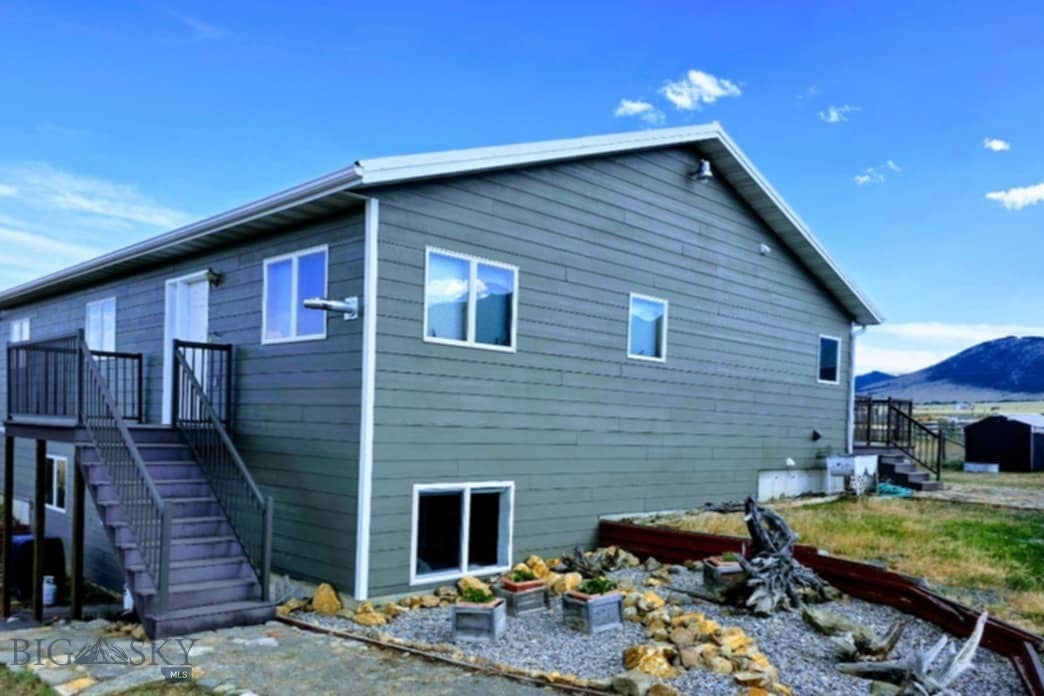 Boulder, Montana, 59632, United States, 5 Bedrooms Bedrooms, ,3 BathroomsBathrooms,Residential,Active,1909637